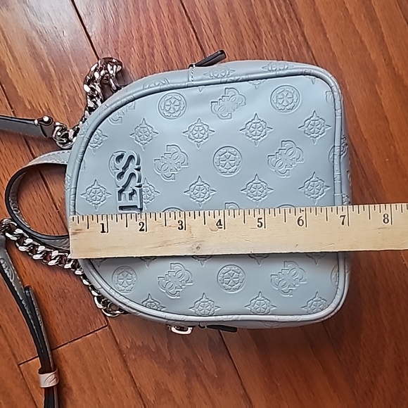NWOT Womens Guess Purse. Gray Mini Crossbody Bag. - Picture 2 of 7